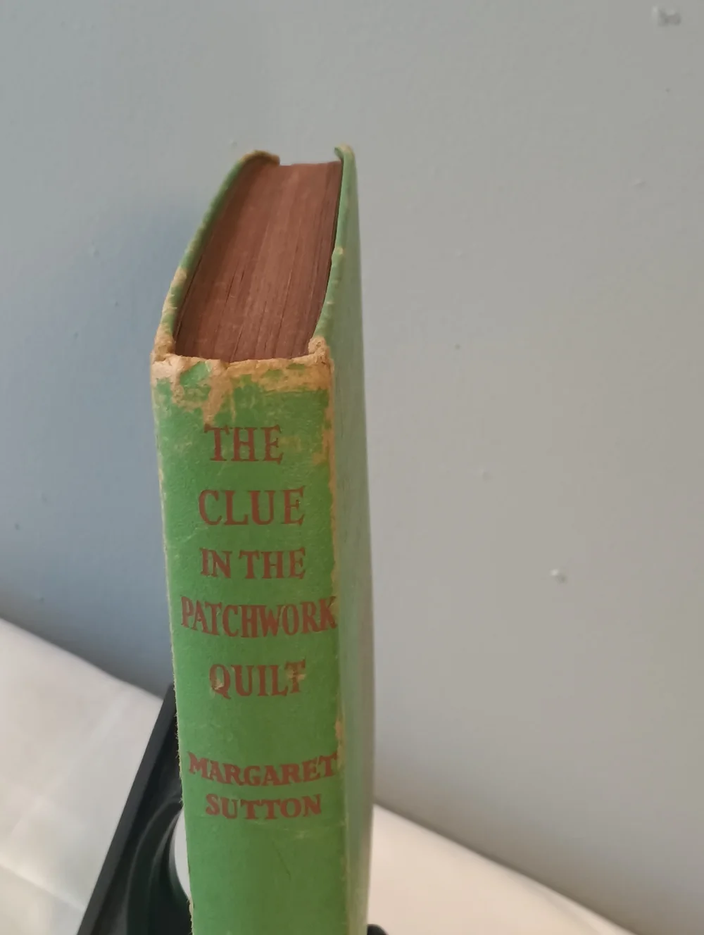 The Clue in the Patchwork Quilt by Margaret Sutton A Judy Bolton Mystery 1941